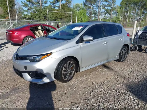 JTNKARJE4HJ533099 2017 TOYOTA COROLLA - Image 2