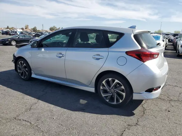 JTNKARJE4JJ554461 2018 TOYOTA COROLLA - Image 2