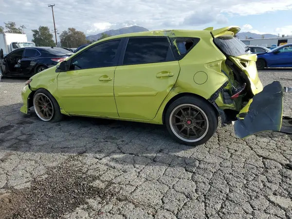 JTNKARJE4JJ554797 2018 TOYOTA COROLLA - Image 2