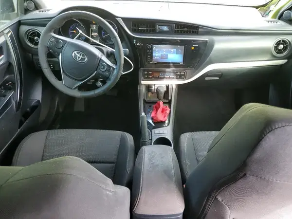 JTNKARJE4JJ554797 2018 TOYOTA COROLLA - Image 8
