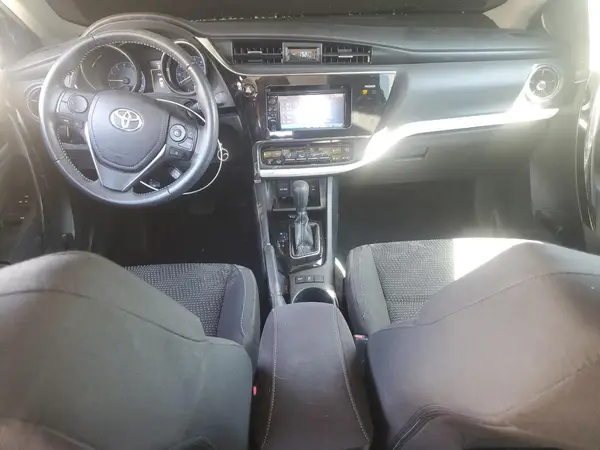 JTNKARJE4JJ557263 2018 TOYOTA COROLLA - Image 8