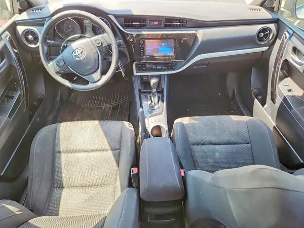 JTNKARJE4JJ558817 2018 TOYOTA COROLLA - Image 8