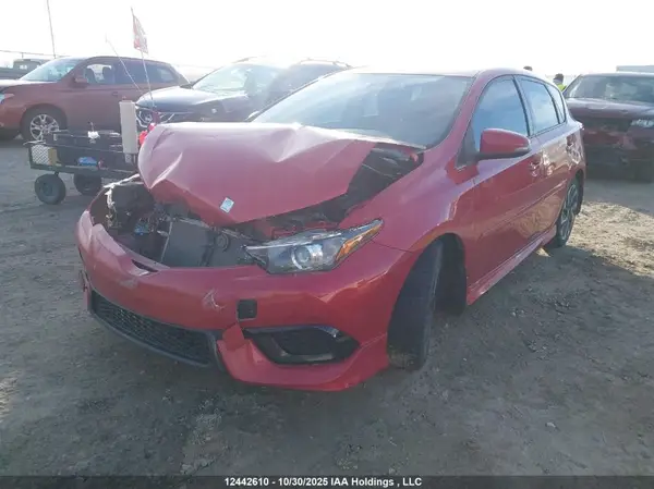 JTNKARJE4JJ560129 2018 TOYOTA COROLLA - Image 2