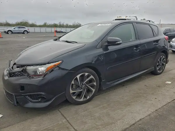 JTNKARJE4JJ561085 2018 TOYOTA COROLLA - Image 1