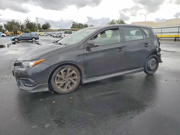 JTNKARJE4JJ564598 2018 TOYOTA COROLLA - Image 1
