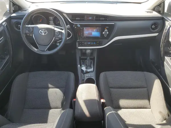 JTNKARJE4JJ565217 2018 TOYOTA COROLLA - Image 8
