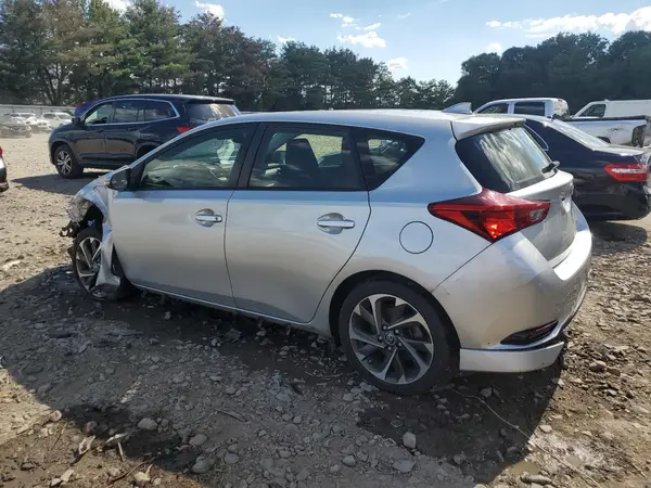JTNKARJE4JJ565251 2018 TOYOTA COROLLA - Image 2
