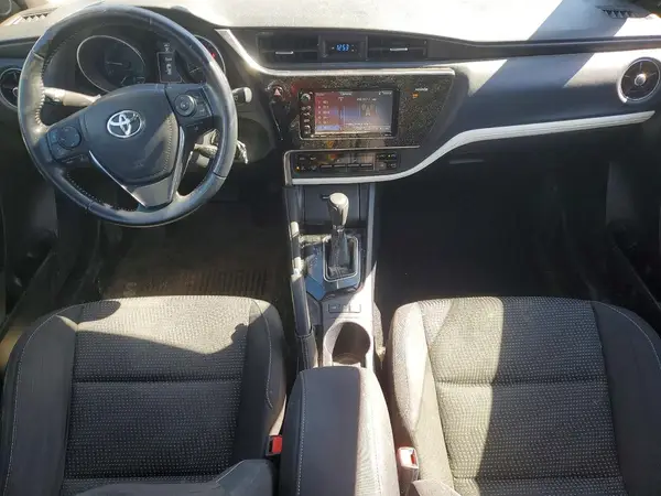JTNKARJE4JJ567811 2018 TOYOTA COROLLA - Image 8