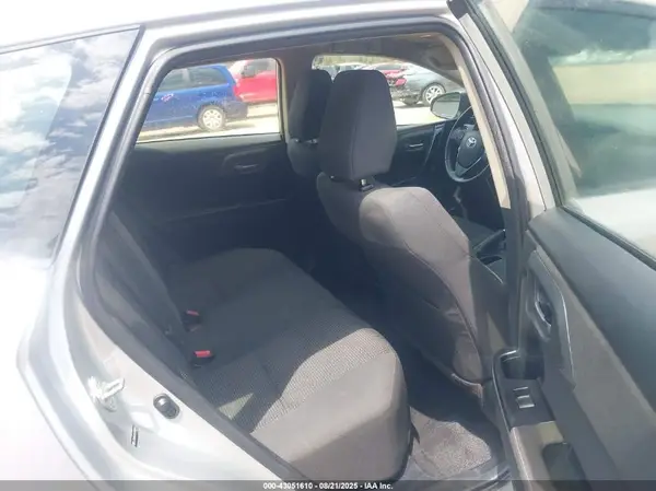 JTNKARJE4JJ568960 2018 TOYOTA COROLLA - Image 8