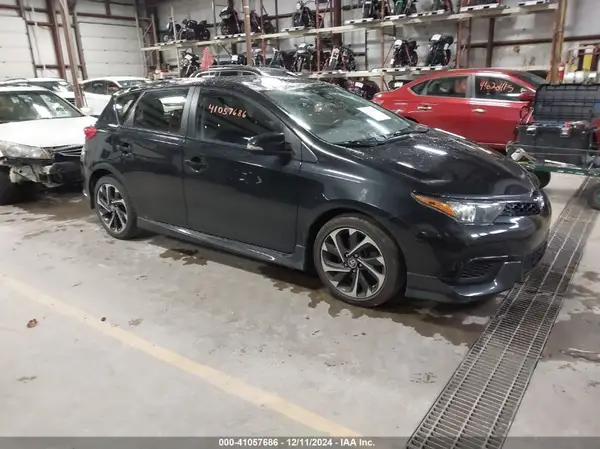 JTNKARJE4JJ569820 2018 TOYOTA COROLLA - Image 1