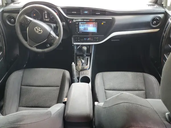 JTNKARJE4JJ571163 2018 TOYOTA COROLLA - Image 8
