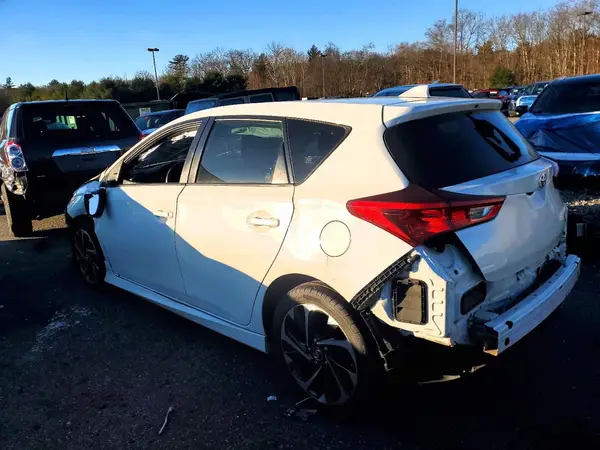 JTNKARJE4JJ571745 2018 TOYOTA COROLLA - Image 2