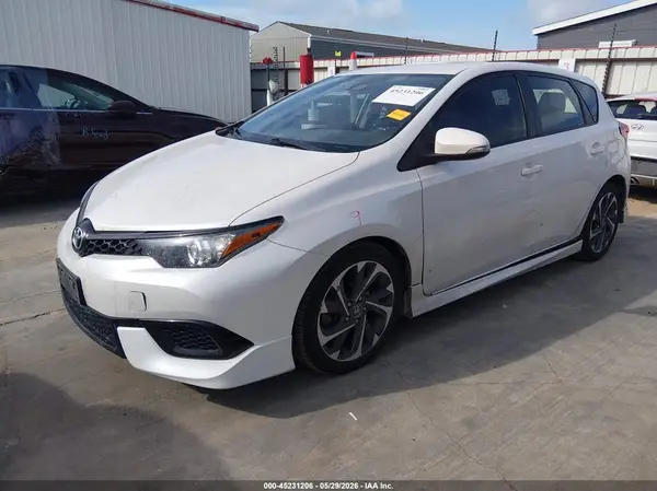 JTNKARJE4JJ571907 2018 TOYOTA COROLLA - Image 2
