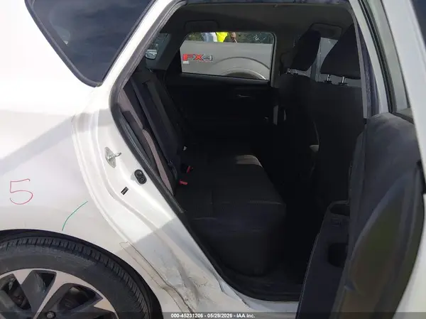 JTNKARJE4JJ571907 2018 TOYOTA COROLLA - Image 8