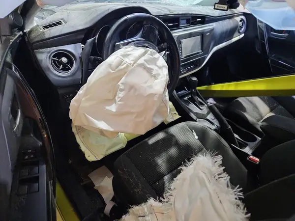 JTNKARJE4JJ572362 2018 TOYOTA COROLLA - Image 8