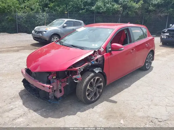 JTNKARJE4JJ573222 2018 TOYOTA COROLLA - Image 2