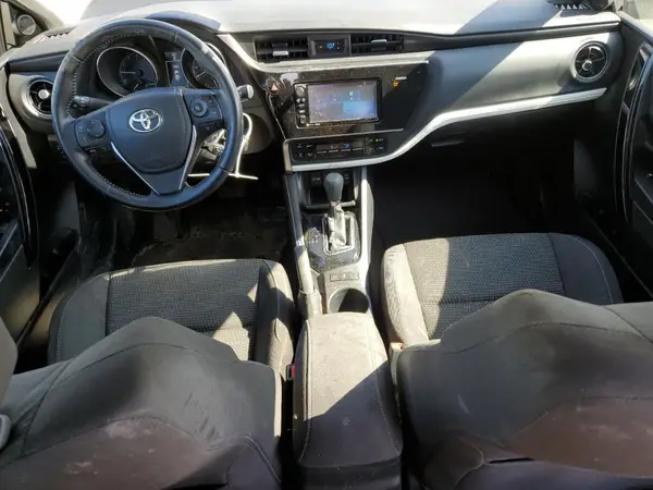 JTNKARJE4JJ573334 2018 TOYOTA COROLLA - Image 8