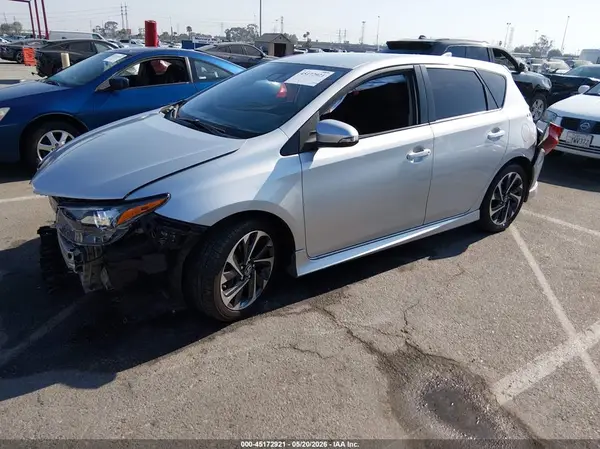 JTNKARJE5HJ523956 2017 TOYOTA COROLLA - Image 2