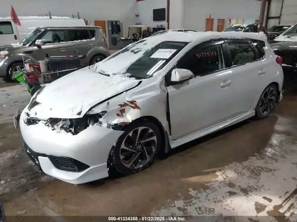 JTNKARJE5HJ528915 2017 TOYOTA COROLLA - Image 2