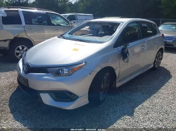 JTNKARJE5HJ545097 2017 TOYOTA COROLLA - Image 2
