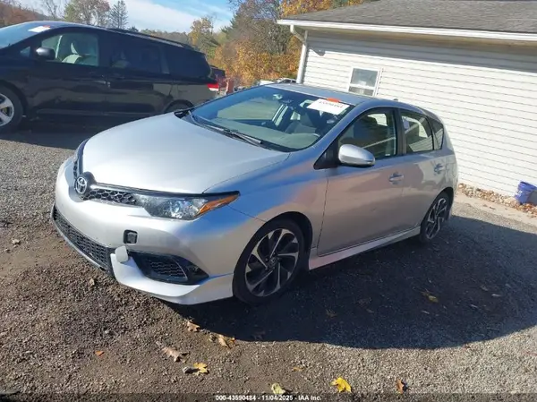 JTNKARJE5HJ549523 2017 TOYOTA COROLLA - Image 2