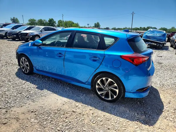 JTNKARJE5JJ554114 2018 TOYOTA COROLLA - Image 2