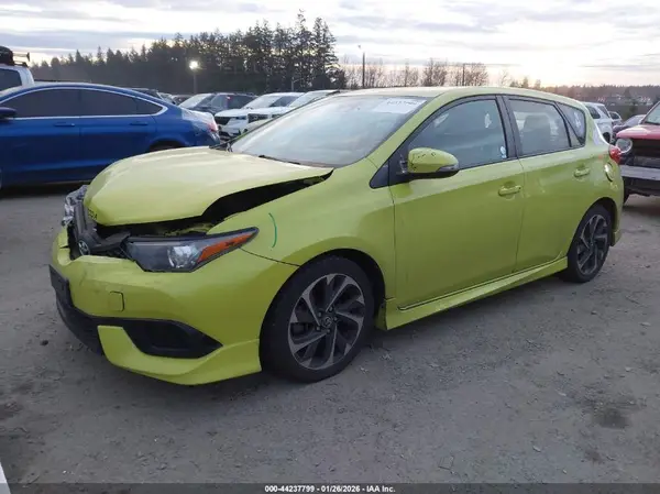 JTNKARJE5JJ556591 2018 TOYOTA COROLLA - Image 2