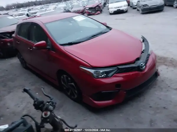 JTNKARJE5JJ557840 2018 TOYOTA COROLLA - Image 1