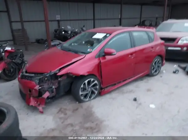 JTNKARJE5JJ557840 2018 TOYOTA COROLLA - Image 2
