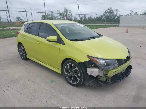 JTNKARJE5JJ563007 2018 TOYOTA COROLLA - Image 1