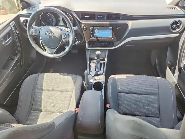 JTNKARJE5JJ564643 2018 TOYOTA COROLLA - Image 8
