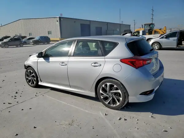 JTNKARJE5JJ564948 2018 TOYOTA COROLLA - Image 2