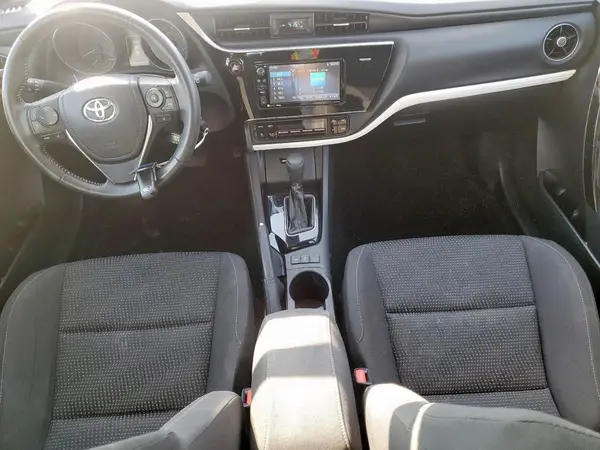 JTNKARJE5JJ564948 2018 TOYOTA COROLLA - Image 8
