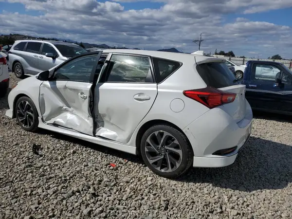JTNKARJE5JJ565520 2018 TOYOTA COROLLA - Image 2
