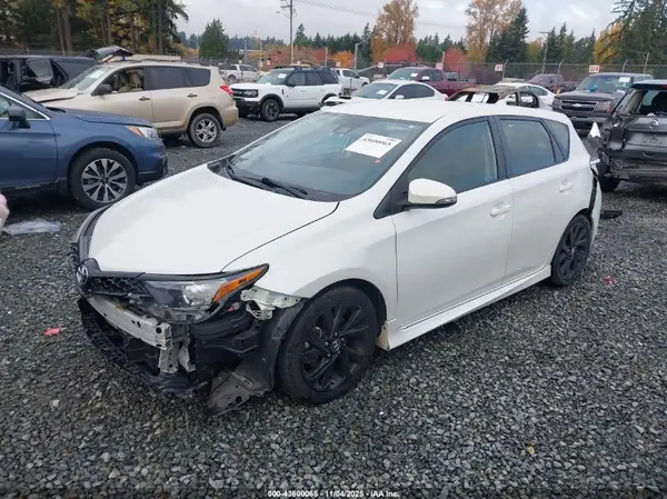 JTNKARJE5JJ566540 2018 TOYOTA COROLLA - Image 2
