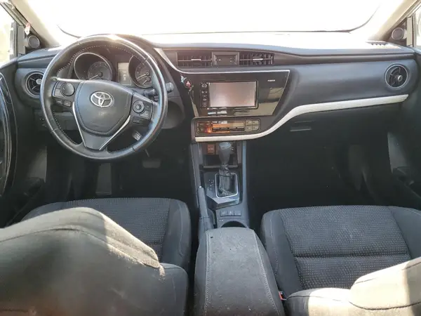 JTNKARJE5JJ568627 2018 TOYOTA COROLLA - Image 8