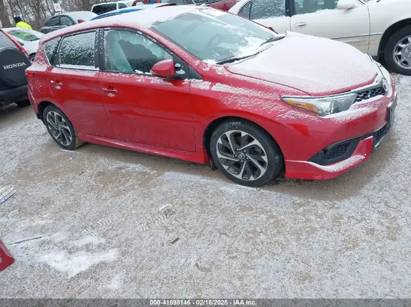 JTNKARJE5JJ571575 2018 TOYOTA COROLLA - Image 1