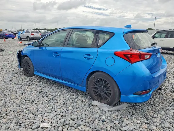 JTNKARJE5JJ573455 2018 TOYOTA COROLLA - Image 2