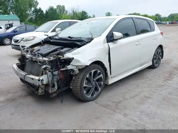 JTNKARJE5JJ574508 2018 TOYOTA COROLLA - Image 2