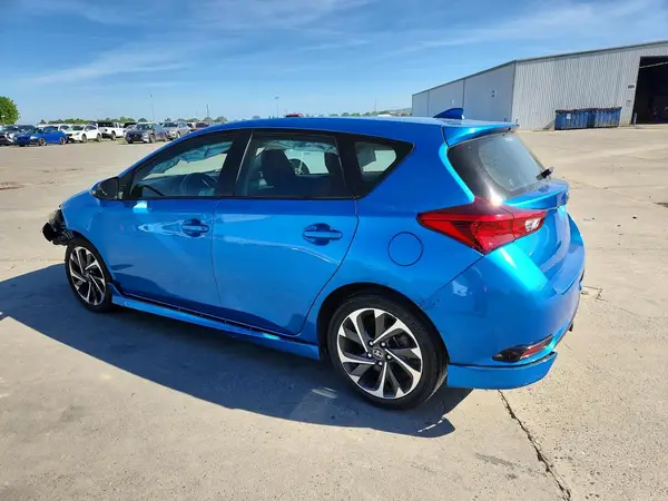 JTNKARJE5JJ574539 2018 TOYOTA COROLLA - Image 2