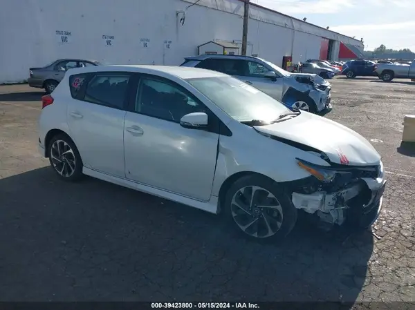 JTNKARJE5JJ576033 2018 TOYOTA COROLLA - Image 1