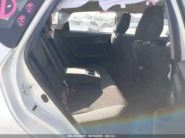 JTNKARJE5JJ576033 2018 TOYOTA COROLLA - Image 8