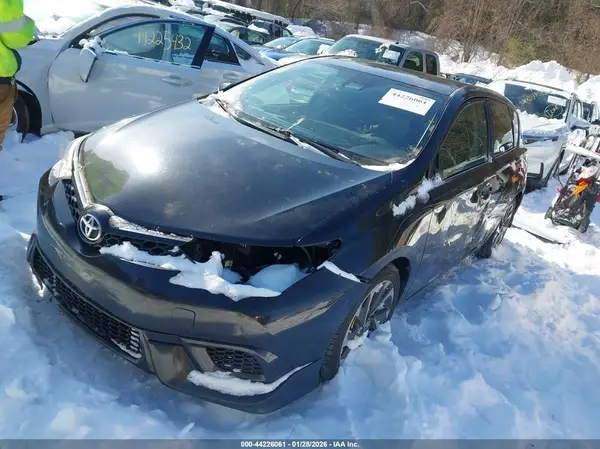 JTNKARJE6HJ526574 2017 TOYOTA COROLLA - Image 2