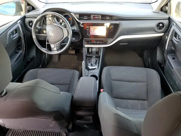 JTNKARJE6JJ554607 2018 TOYOTA COROLLA - Image 8