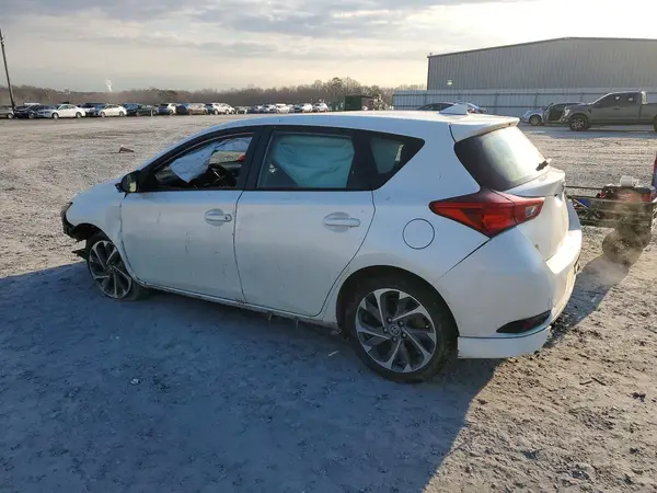 JTNKARJE6JJ554722 2018 TOYOTA COROLLA - Image 2