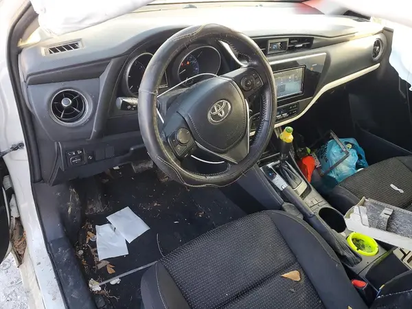 JTNKARJE6JJ554722 2018 TOYOTA COROLLA - Image 8