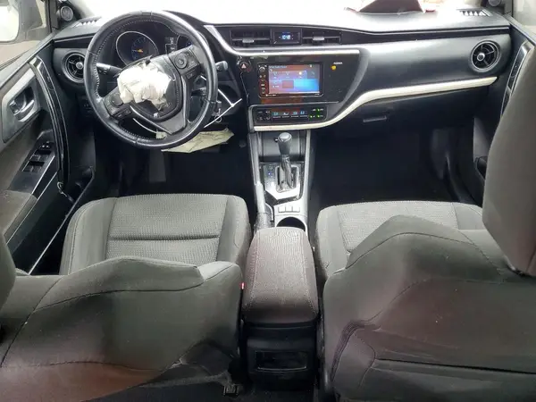 JTNKARJE6JJ555062 2018 TOYOTA COROLLA - Image 8
