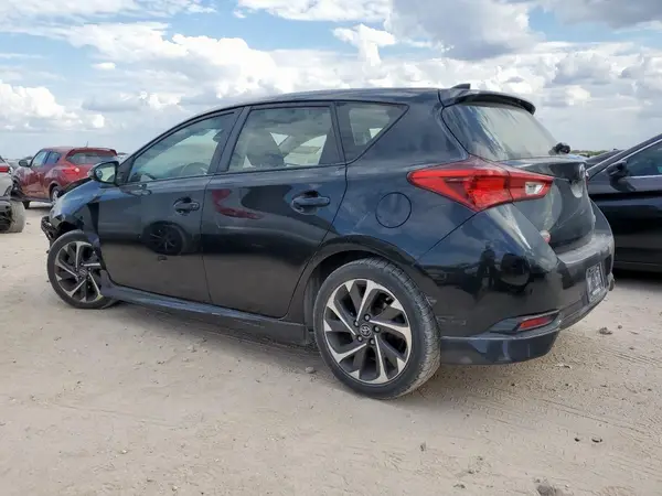 JTNKARJE6JJ555384 2018 TOYOTA COROLLA - Image 2