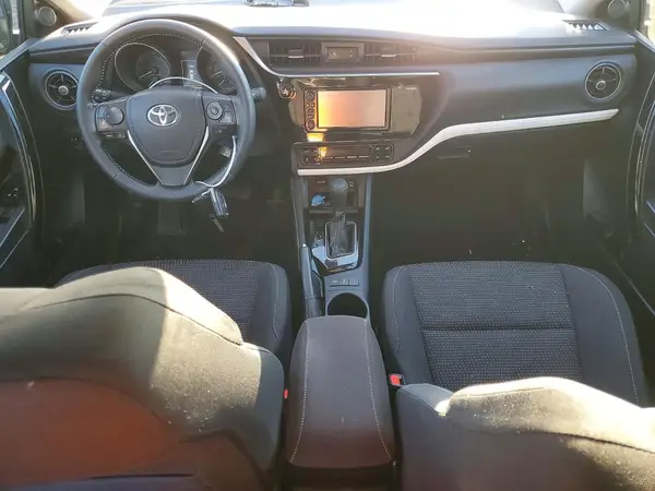 JTNKARJE6JJ556907 2018 TOYOTA COROLLA - Image 8