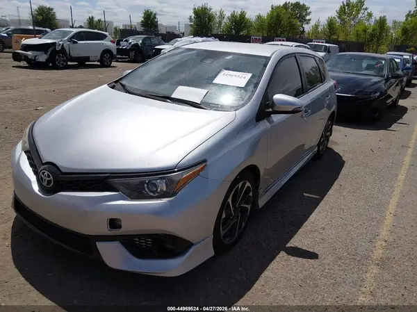 JTNKARJE6JJ558432 2018 TOYOTA COROLLA - Image 2